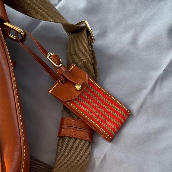 Dooney & Bourke Cream and Brown Shoulder Bag - Picture 8 of 16